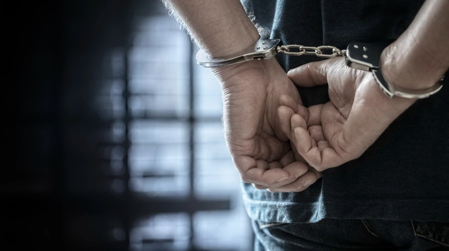 Полковник и двое военных пытались продать крупную партию взрывчатки – прокуратура