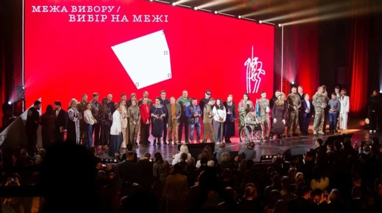 Виступ ONUKA і розмова з головними антикорупціонерами: як минуло нагородження УП 100