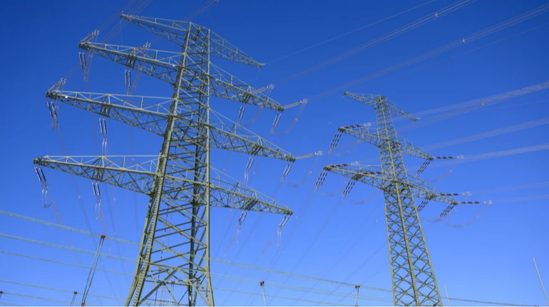 У чотирьох областях частина споживачів залишається без світла через обстріли РФ