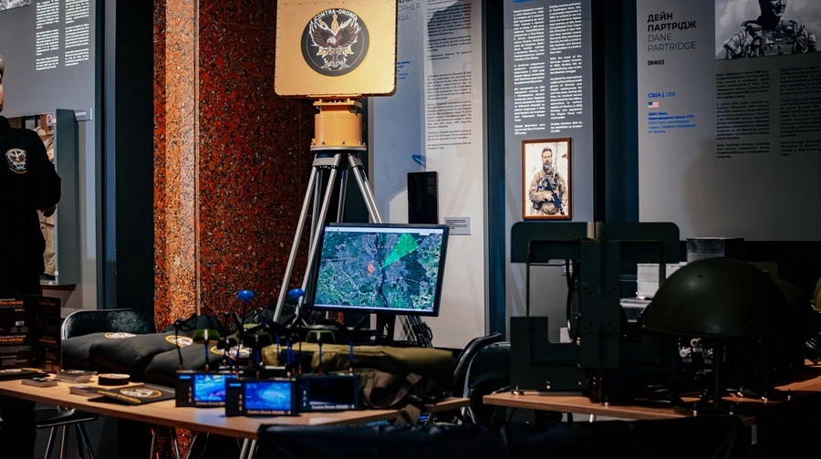 Ukrainian Contra-Drone unveils new compact radar that can detect aerial targets from 15 km