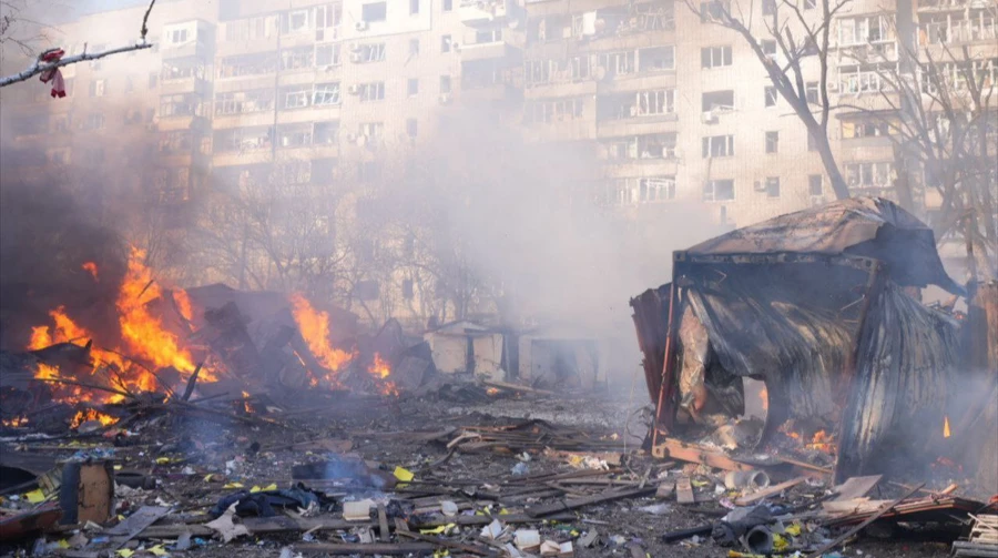 One killed and seven injured as Russian forces hit residential area in Zaporizhzhia – photo, video