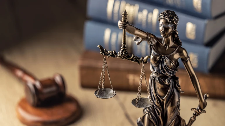 Викрали і згвалтували на відео: одного з кривдників 17-річної дівчини судили, інший – помер