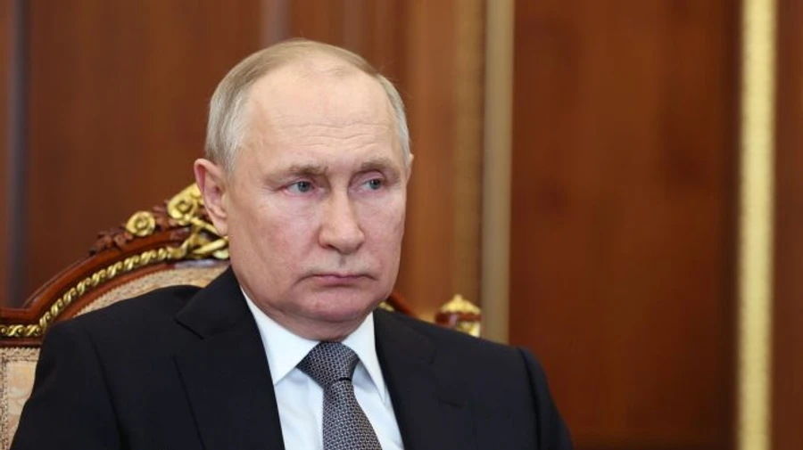 Путін дозволив саджати на довічне за держзраду