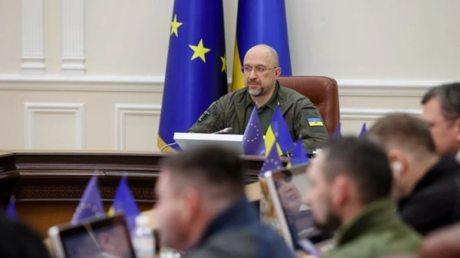 Шмыгаль предупредил о возможных аварийных отключениях электричества из-за морозов