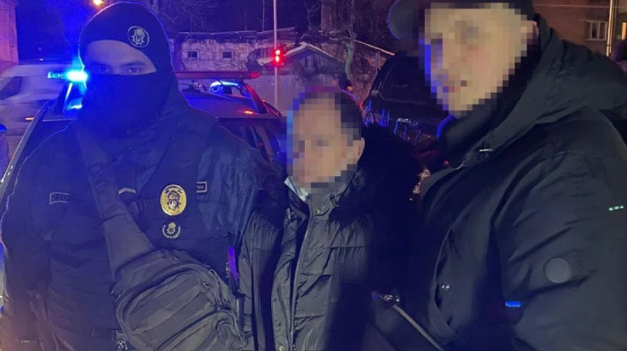 Мужчину, который пытался развратить школьницу во Львове, разыскивали за такое же преступление