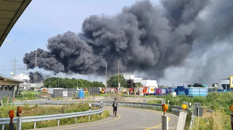 Вибух на заводі у Німеччині: кількість загиблих зросла до двох, поранених понад 30