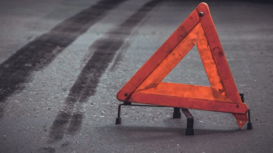 На трассе под Киевом перевернулась маршрутка с пассажирами