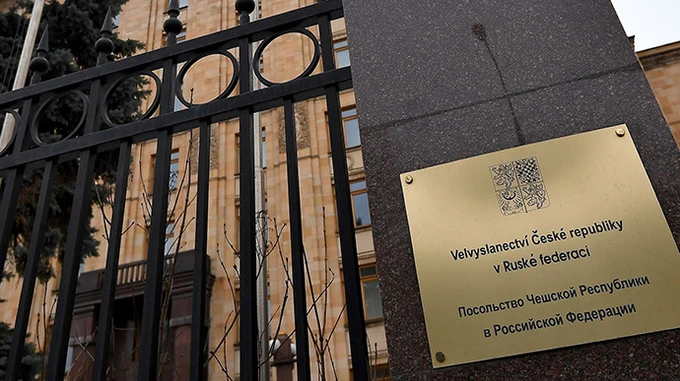 Росія висилає 20 чеських дипломатів