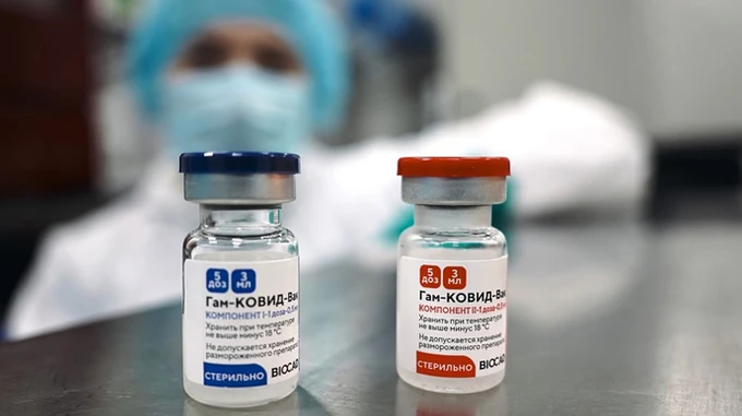 Российскую COVID-вакцину начнут производить в Беларуси