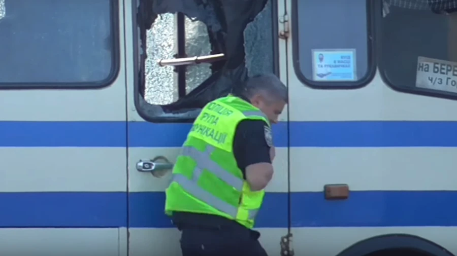 Терорист відповів пострілом на спробу поліцейського звільнити дитину – ЗМІ