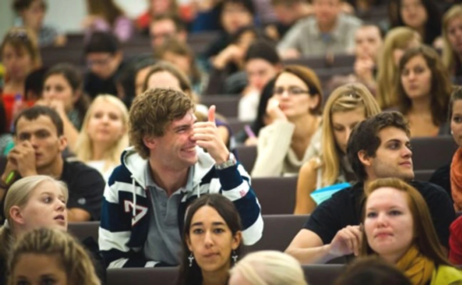 Стипендии студентам не отменят - Ковтунец