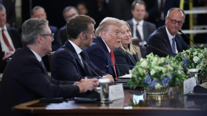 Coalition of the Willing leaders will call Trump after Paris meeting