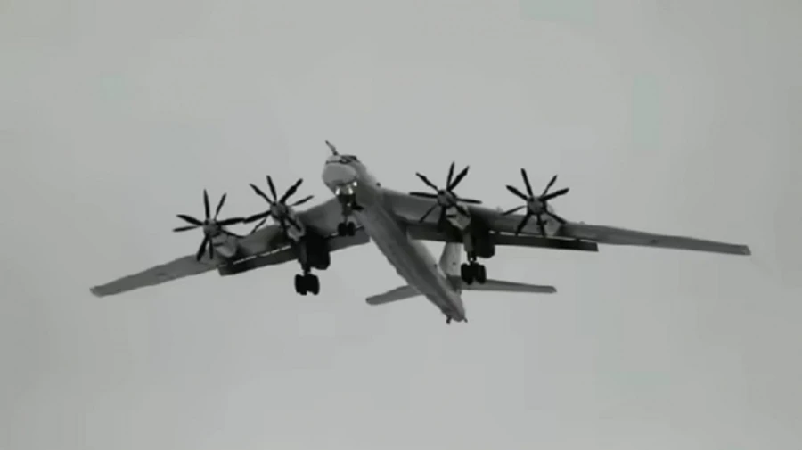 Російські Ту-95МС запускали крилаті ракети – Повітряні сили