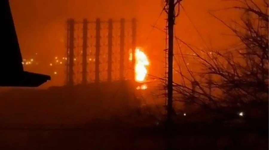 У Росії заявили про атаку дронів на Туапсе: є влучання в причал і НПЗ