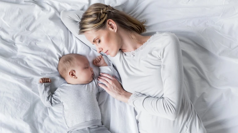 Почти 80% украинок ухаживают за ребенком самостоятельно: только каждый пятый мужчина готов уйти в декрет