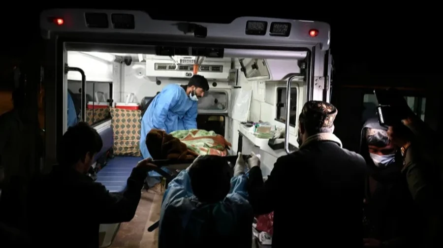 Афганистан заявил об авиаударе Пакистана по больнице и 400 погибших, Пакистан опроверг