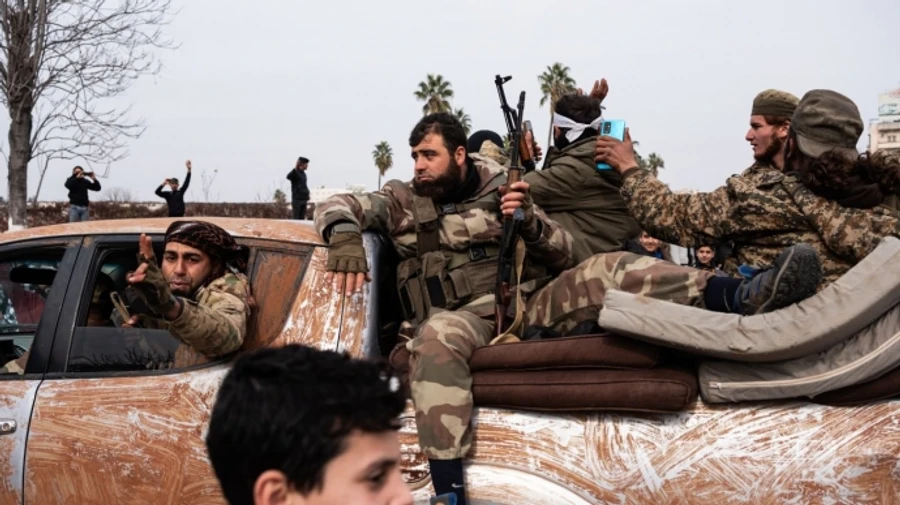 Сирийские повстанцы продвигаются, в США допускают падение режима Асада через несколько дней – СМИ