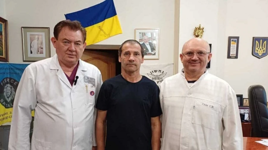 For the first time in the world: Ukrainian surgeons perform unique heart surgery on Ukrainian defender