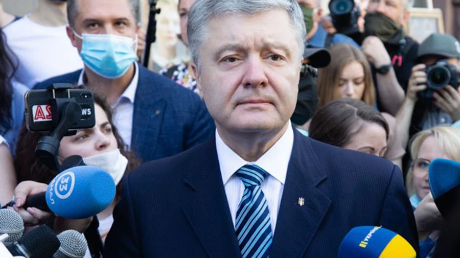 Порошенко прийшов на допит до ДБР