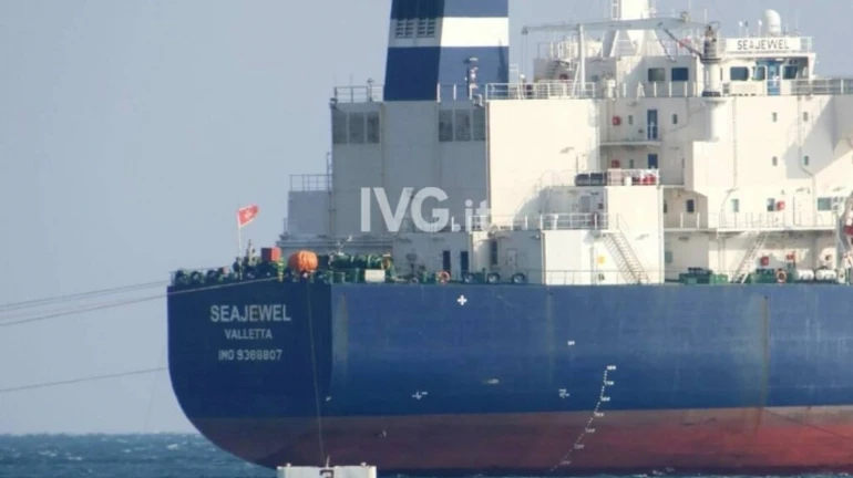 В Італії пролунав вибух на судні, що в обхід санкцій возило нафту з Росії в ЄС