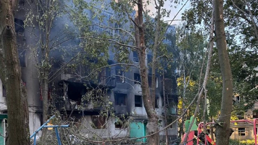 Росіяни вдарили Смерчами по Родинському на Донеччині: 4 поранених  