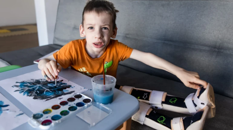 Дайте ему тело, которое не подведет – остальное он сделает сам: история восьмилетнего Вани, который борется с тяжелой болезнью за мечту бегать и прыгать