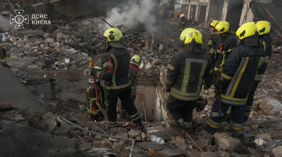 Emergency rescue operation completed after Russian strike on Kyiv, 7 killed and 21 injured