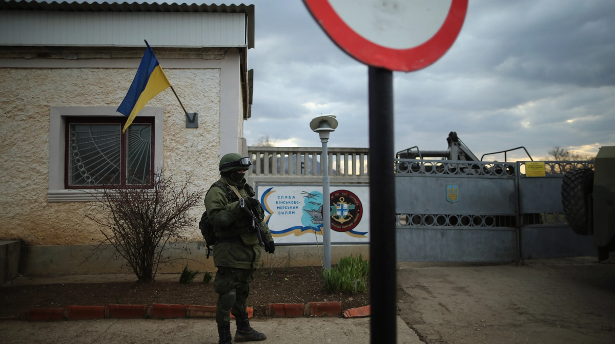 Річниця псевдореферендуму: у Криму майже 300 людей кинуто до тюрми за сфальшованими справами