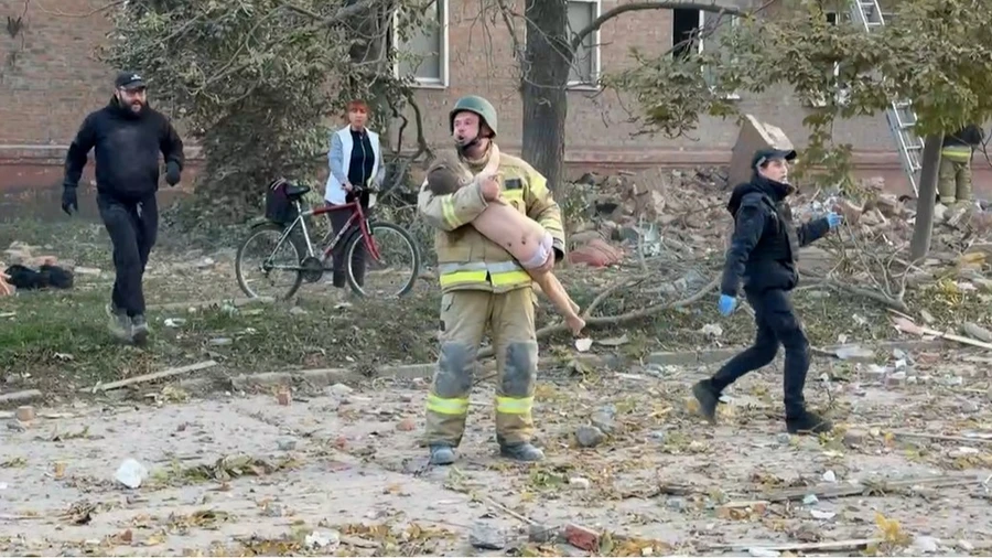 Three-year-old girl rescued from under rubble in Pryluky lost grandmother and uncle in Russian attack