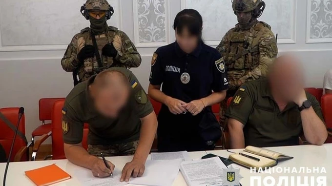 Полиция: на Тернопольщине банда из ТЦК зарабатывала до 150 тыс. долл. в месяц