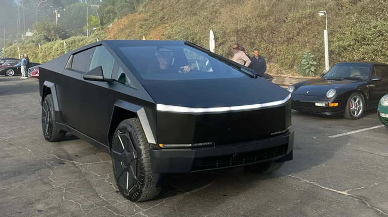 Быстрый, мощный, дорогой. Что не так с Cybertruck Илона Маска?