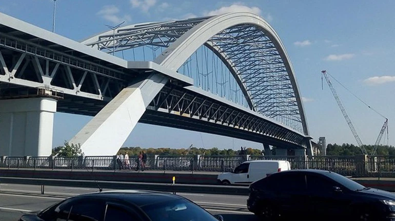 Гора народила мишу. Що відкриває Кличко в Києві замість Подільського мосту?