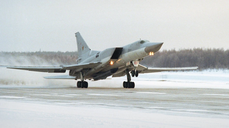 Воздушную тревогу объявляли в Киеве и половине Украины из-за взлетела ракетоносца