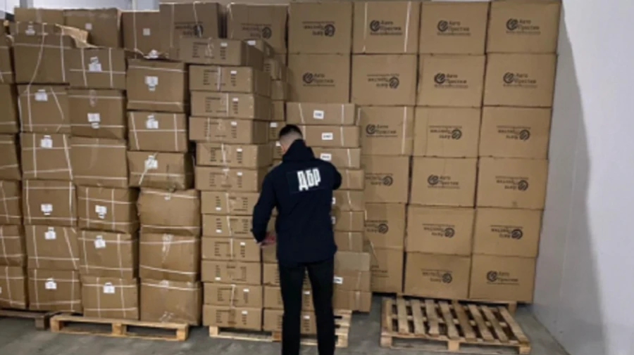 Dealers try bringing Russian components worth millions of hryvnias to Ukraine – all seized and to be given to army