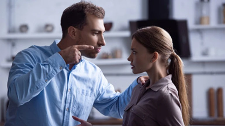 Як зрозуміти, чи почне людина вас бити за кілька років? 10 запитань до психолога про домашнє насильство