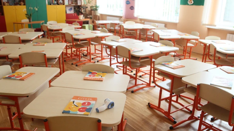 В Киеве до конца недели закрывают школы и садики