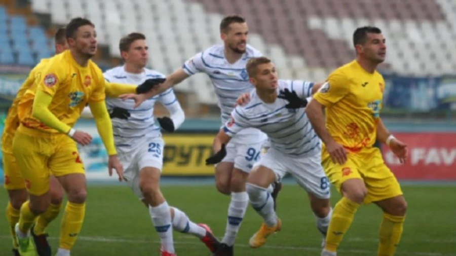 Динамо перемагає Інгулець у матчі 10 туру УПЛ