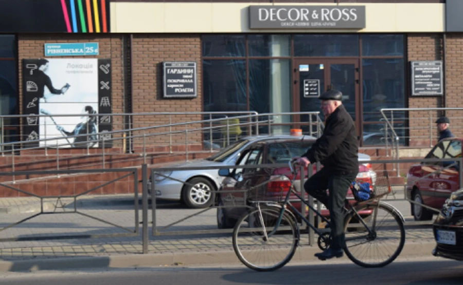 Щоб вберегтись від коронавірусу, у Луцьку зупинили ВЕСЬ громадський транспорт