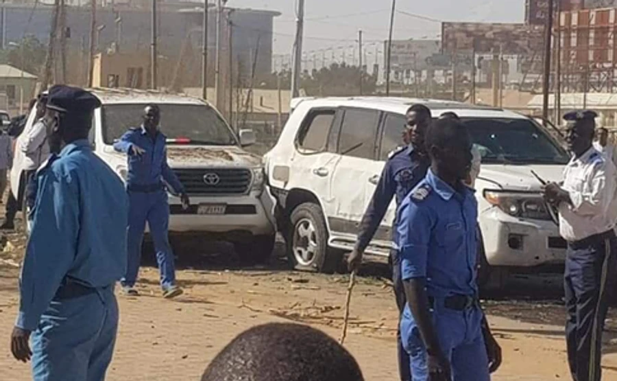 На премьера Судана совершили покушение: пытались взорвать в авто