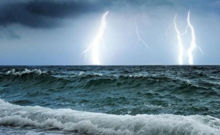 Неделя для большей части Украины начнется грозами, градом и ветром