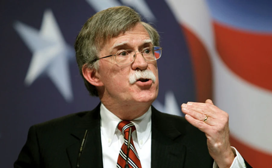 Болтон: Обговорення Москвою миротворців для Донбасу - непряме визнання участі у війні