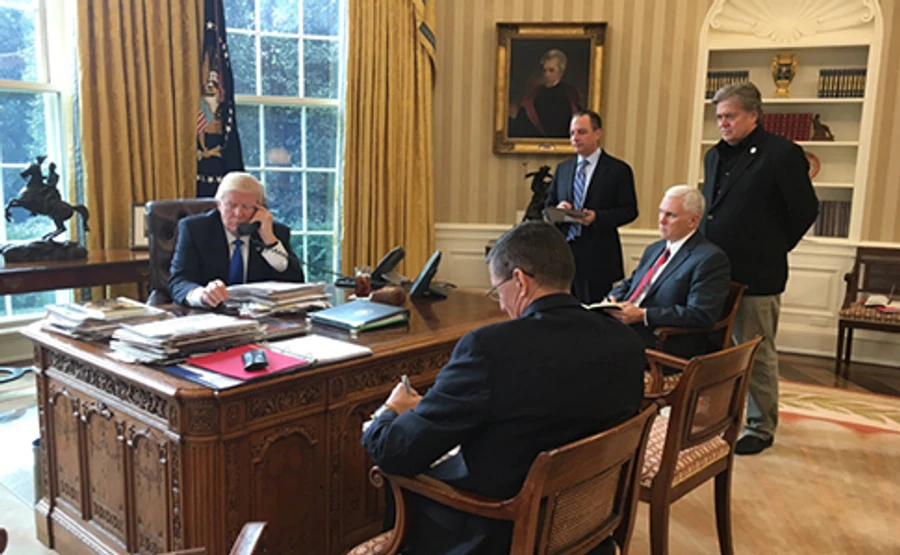 Трамп поговорил с Меркель и Путиным