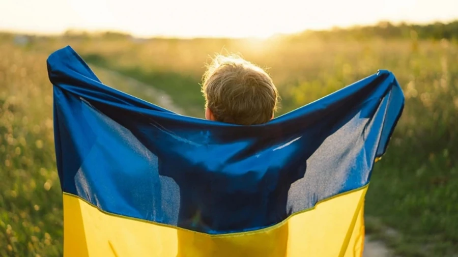 Russians threatened to persecute her: mother with five kids brought back from occupied Crimea