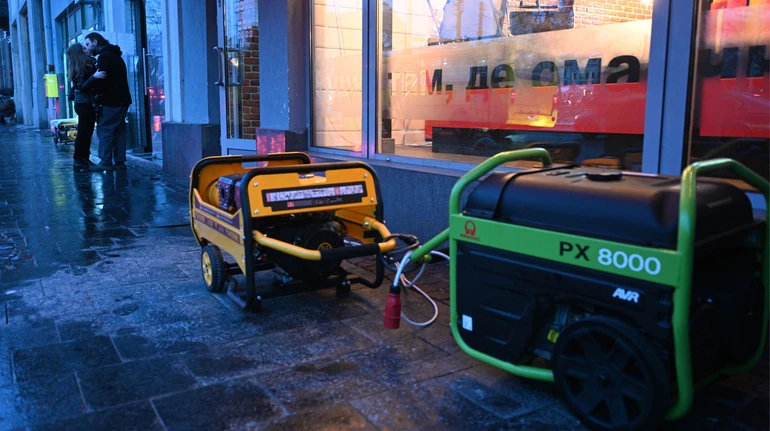 Poland urgently sends generators and heaters to Ukraine