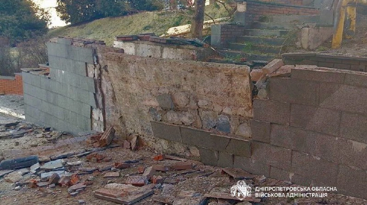 Russians attack Dnipro: fire breaks out, person injured