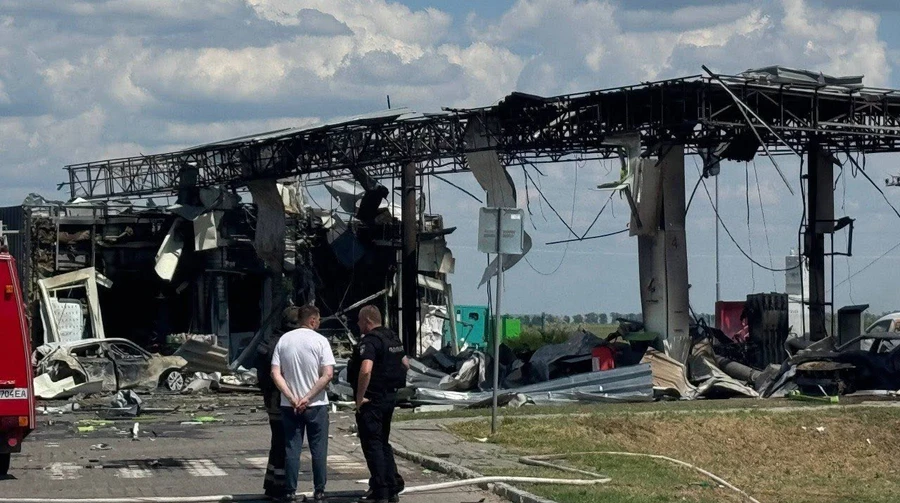 Российский дрон атаковал АЗС в Херсонской области: два человека погибли, еще девять ранены