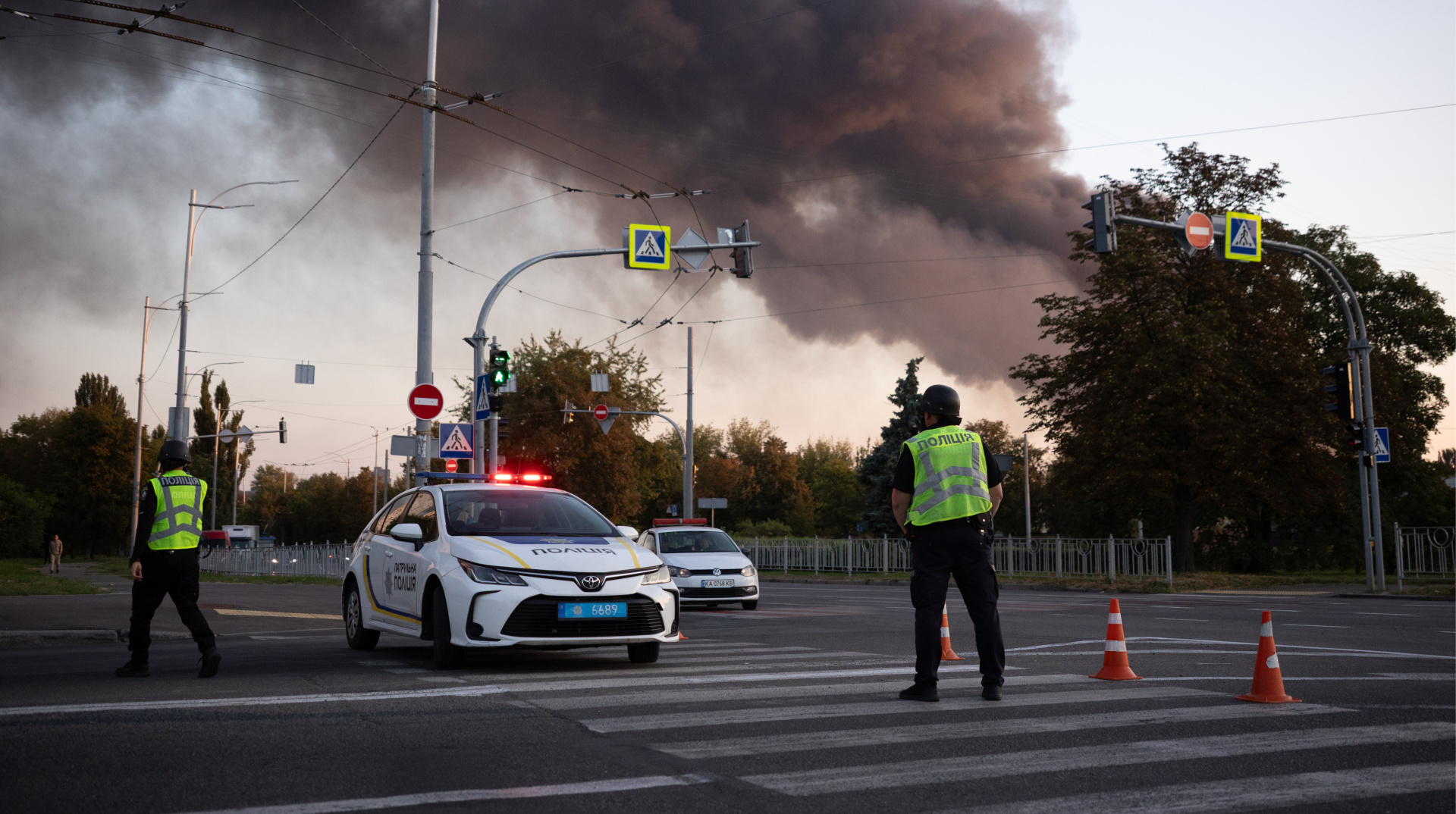 Окупанти вдарили по авто з цивільним в Запоріжжі: поранено жінку та 5-річну дитину