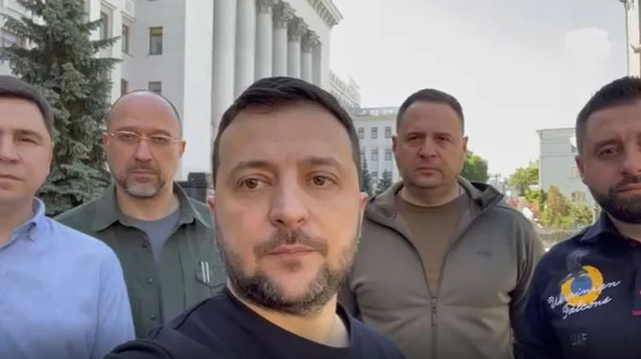 Zelenskyy is here, the Prime Minister is here: President records video for the 100th day of the war