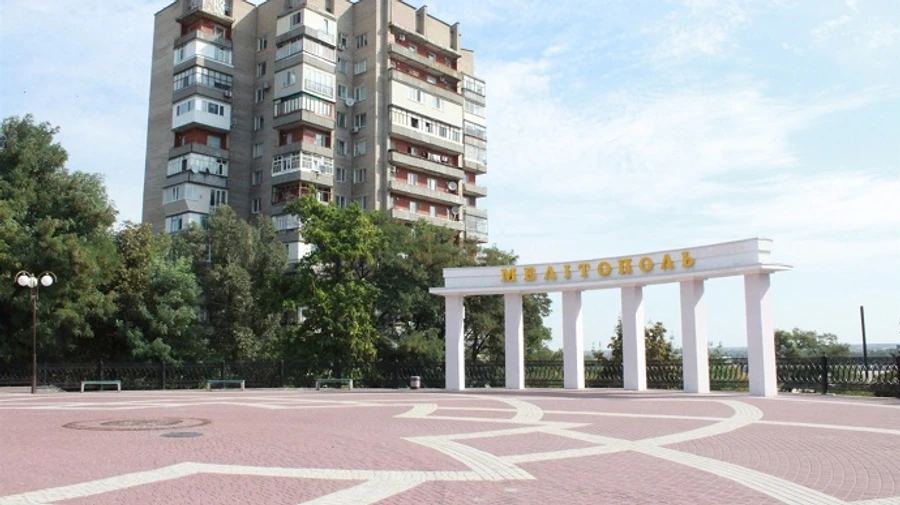 В Мелитополе оккупанты раздают пенсионерам рубли в обмен на персональные данные - ОВА