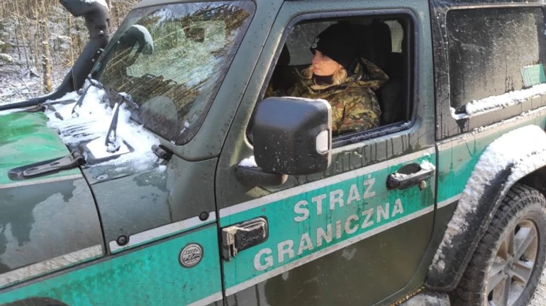 Мигранты прорвались из Беларуси в Польшу, пострадал польский военный